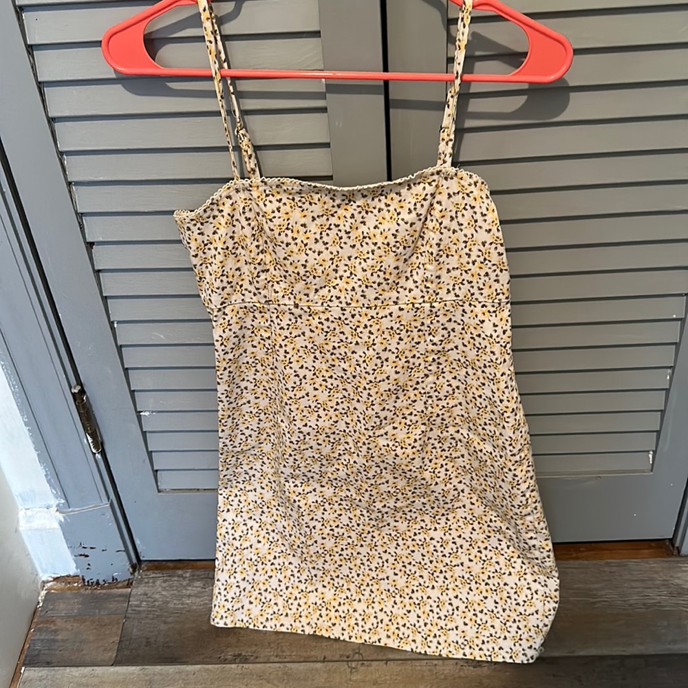 Women’s small flower dress